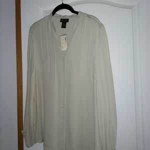 Lane Bryant 100% silk crepe blouse, pale green,NWT